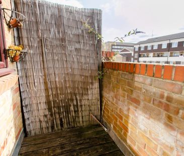 2 Bedroom House - Townhouse - Photo 3