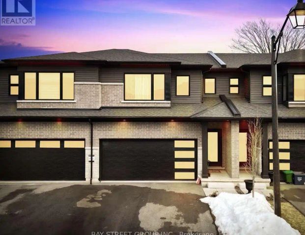 80 - 4552 PORTAGE ROAD — 4 Bedroom - Photo 1