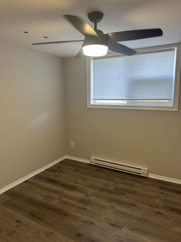 For Lease - 13 Inverness Street, Stratford, Ontario - Photo 3