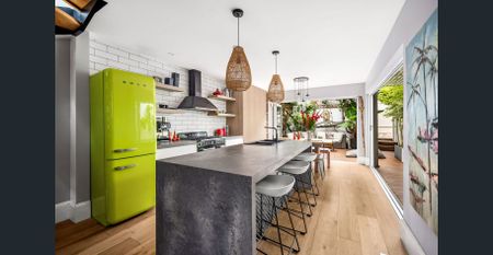 Stylish Terrace in an Ultra-Convenient Lifestyle Location - Photo 4