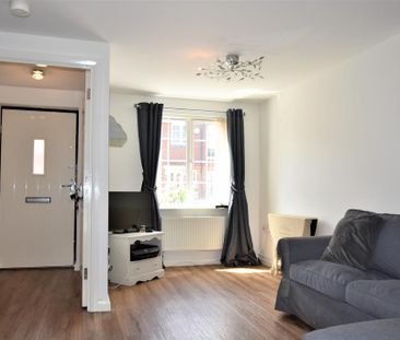 2 bedroom end of terrace house to rent - Photo 4