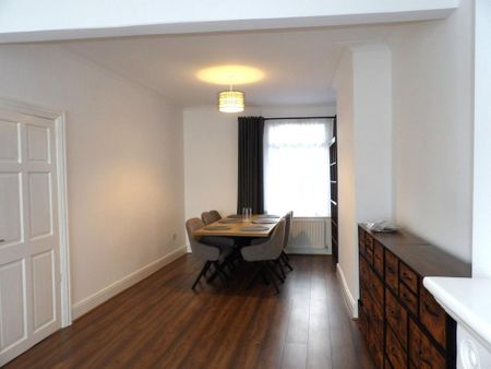 3 bedroom terraced house to rent - Photo 3
