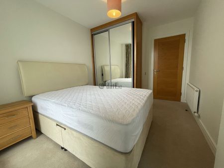 Apartment to rent in Cork, Mardyke - Photo 3