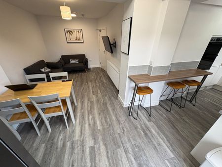 Room in a Shared House, Bridgman Grove, BS34 - Photo 3