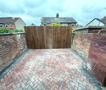 2 bedroom terraced house to rent - Photo 6