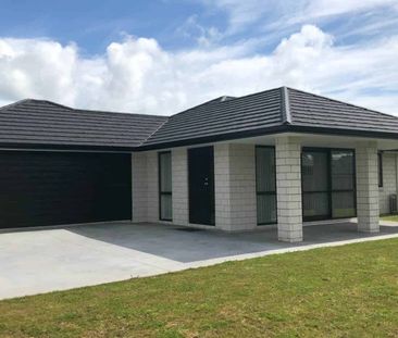 SPECIAL OF THE WEEK. One weeks free rent to ap... - Photo 3