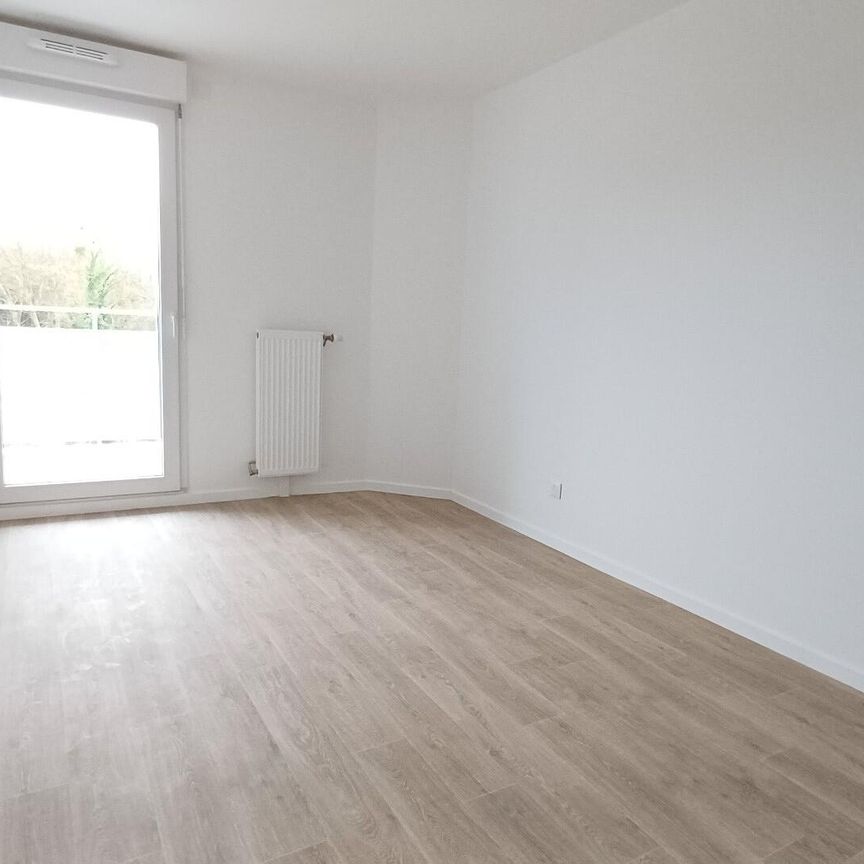 location Appartement T2 DE 42.37m² À SAVIGNY LE TEMPLE - Photo 1