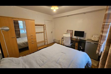 4 Bed Flat, Hanson House, E1 - Photo 4