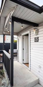 Lovely Duplex in across from Garrison - Photo 4