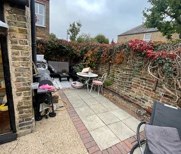2 Bed Flat, St. Elmo Road, W12 - Photo 6