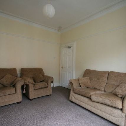 Norwood Terrace, Leeds - Photo 1