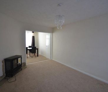 3 bedroom semi-detached house to rent - Photo 2