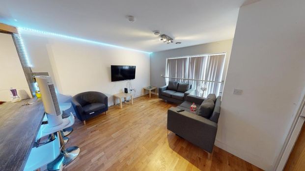 5 bedroom apartment to rent - Photo 1