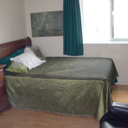 room for rent - Photo 3