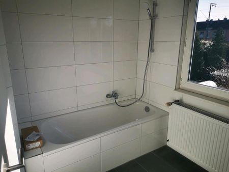 Familienidyll - 4ZKB mit Kamin und Terrasse in Poll - Foto 2