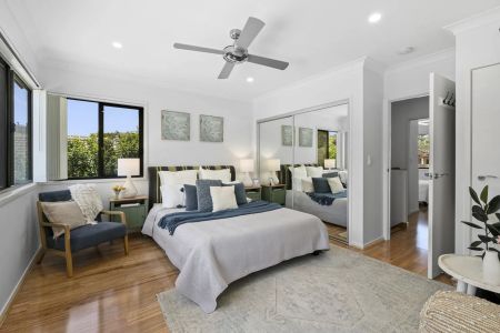 Stylish Townhouse with Exceptional Outdoor Living - Photo 4