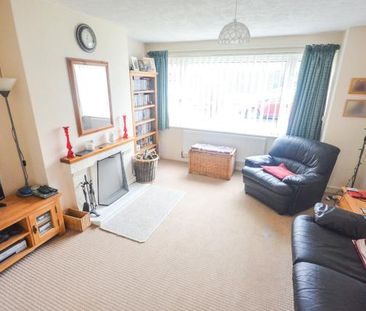 Spacious 3 Bed Semi in Rural Essex Village - Photo 4