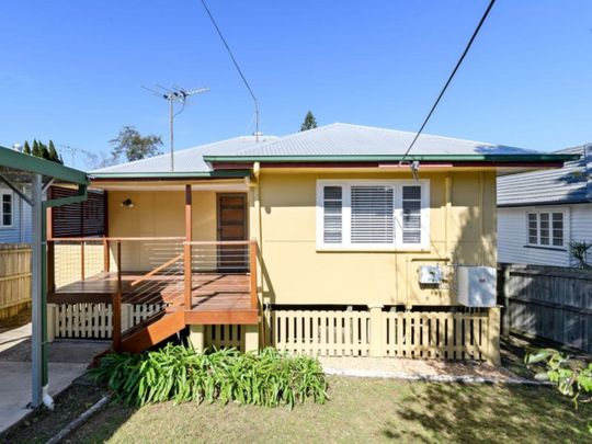105 Dawson Road, Upper Mount Gravatt QLD 4122 - House For Rent | Domain - Photo 1