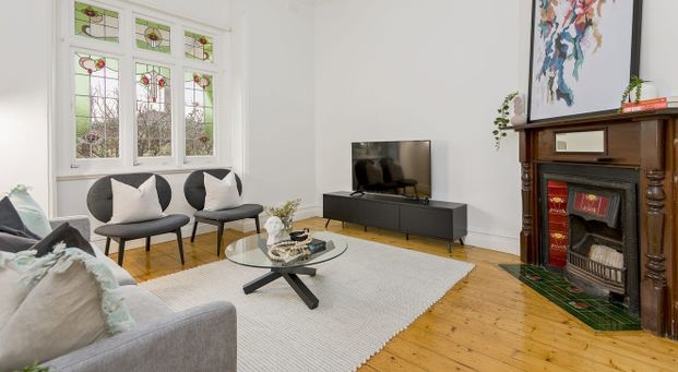 Gracefully Versatile, Unbeatable Locale - Photo 1
