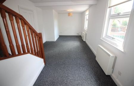 Derby Lodge, Leamington Spa, CV32 - Photo 2