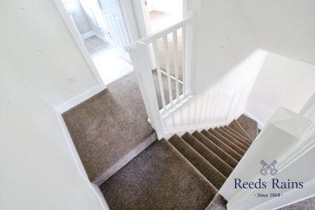 2 bedroom semi-detached house to rent - Photo 2