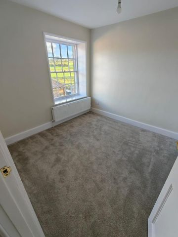 4 bedroom semi-detached house to rent - Photo 4