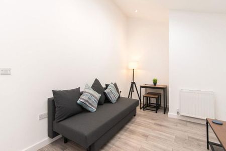 1 bedroom flat to rent - Photo 2