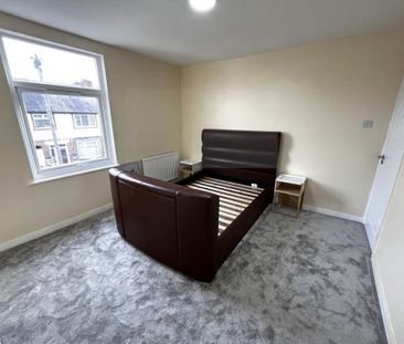 2 bedroom end of terrace house to rent - Photo 5