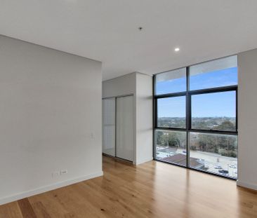 Supar Large 2 Bedroom Apartment with Unblocked View and Oversize Ba... - Photo 1