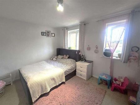 Ascot Court, Grove Road, Aldershot, GU11 - Photo 2
