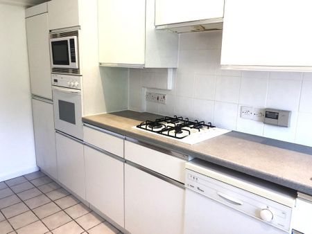 2 bedroom semi-detached house to rent - Photo 5