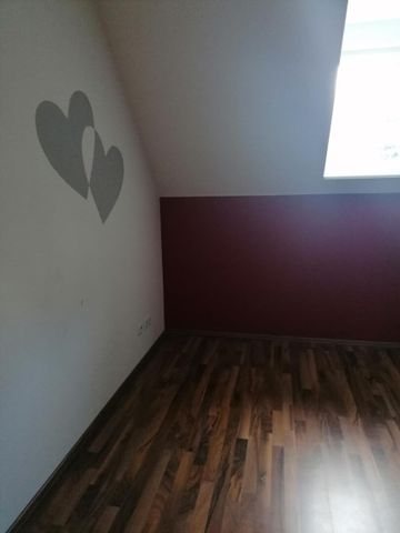 Gemütliche Wohnung mit Einbauküche und Parkplatz - Photo 2