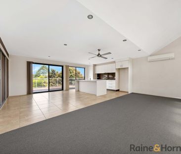 FOUR BEDROOM FAMILY HOME - Photo 2