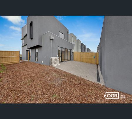 93 Springs Road, Donnybrook, Vic 3064 - Photo 3