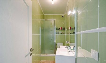 --- NIEUW --- Gezinswoning met garage en tuin in Merelbeke-Flora! - Foto 2