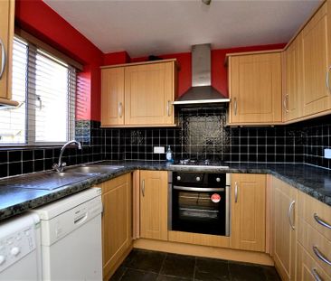 2 bedroom end of terrace house to rent - Photo 4