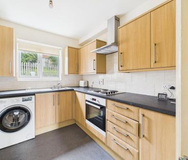 4 bedroom terraced house to rent - Photo 2