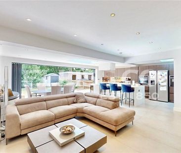 4 bedroom semi-detached house to rent - Photo 4