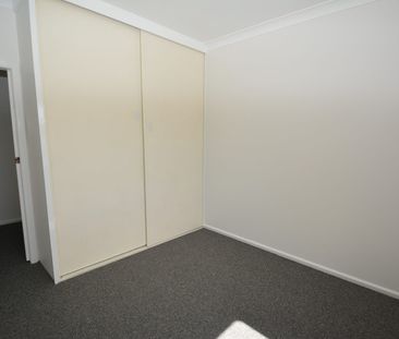 3 bedroom home - Photo 3