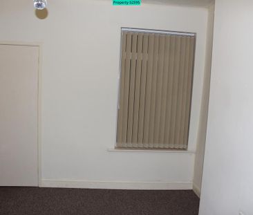 3 bedroom end of terrace house to rent - Photo 5