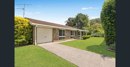 Effortless Family Living in a Peaceful, Ultra-Convenient Cul-de-Sac - Photo 4