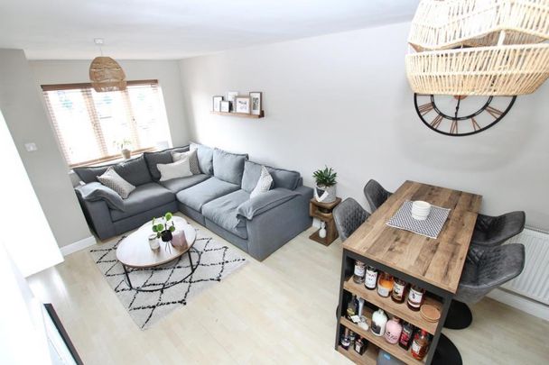 2 bedroom terraced house to rent - Photo 1