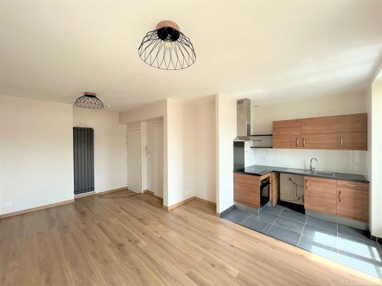 Location Appartement 2 pièces 45m² BORDEAUX 33300 - Photo 1
