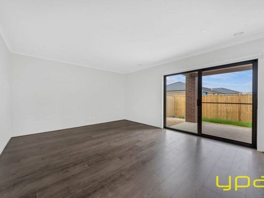 Modern 3-Bedroom Family Home in a Quiet Clyde Location - Photo 1