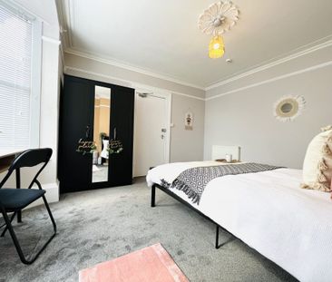 BEDROOM 4 – LARGE DOUBLE - Photo 6