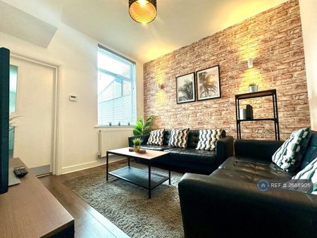 5 bedroom terraced house to rent - Photo 3