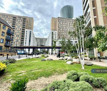 1 bedroom in a flat share to rent - Photo 6