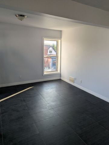 For Lease - 1182 Cannon Street Unit# B, Hamilton, Ontario - Photo 3
