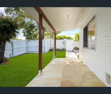 FAMILY LIFESTYLE OASIS IN THE HEART OF THE GOLD COAST - Photo 4