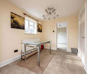 Balmoral Drive, Maybury, GU22 - Photo 4